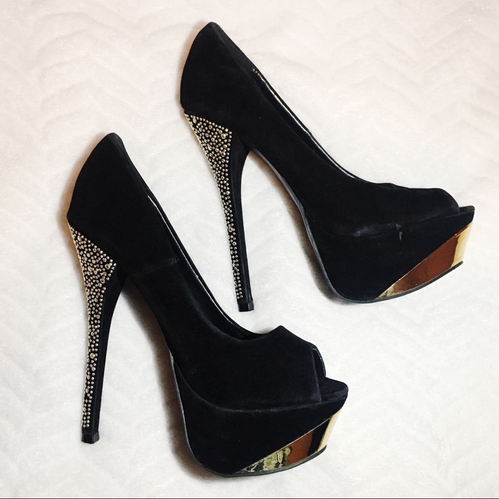 SHOEDAZZLE BLACK STUDDED HEELS